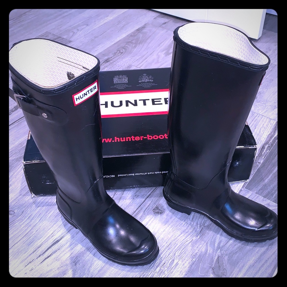 Hunter Tall Black Glossy Rainboots